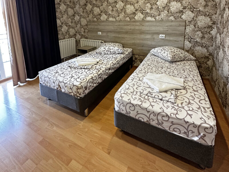 Номер 11. Гостиница «Дом Туриста», г. Миллерово, трасса М-4 «ДОН».