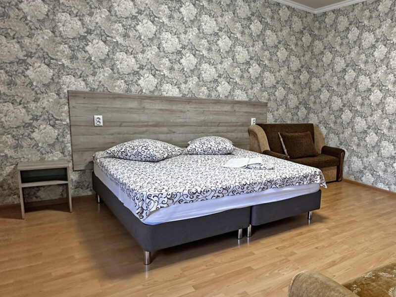 Номер 12. Гостиница «Дом Туриста», г. Миллерово, трасса М-4 «ДОН».