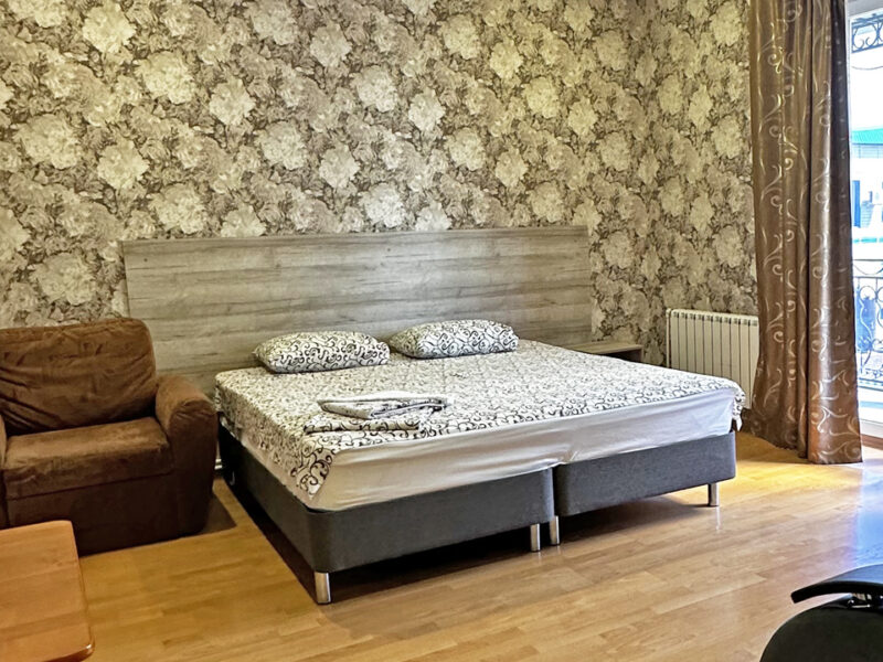 Номер 14. Гостиница «Дом Туриста», г. Миллерово, трасса М-4 «ДОН».