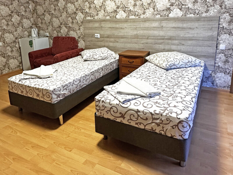 Номер 15. Гостиница «Дом Туриста», г. Миллерово, трасса М-4 «ДОН».