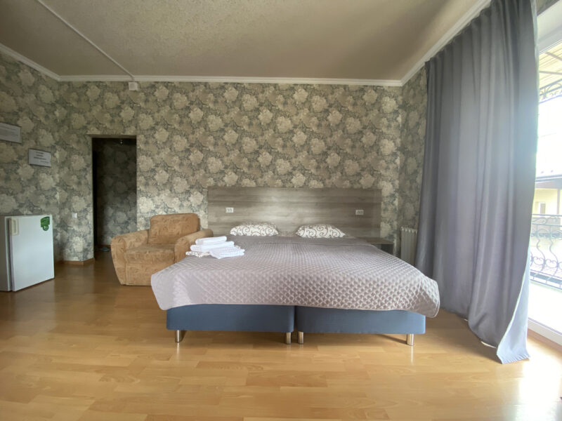 Номер 16. Гостиница «Дом Туриста», г. Миллерово, трасса М-4 «ДОН».