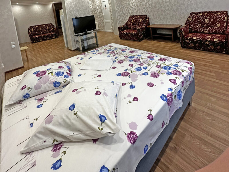 Номер 19. Гостиница «Дом Туриста», г. Миллерово, трасса М-4 «ДОН».